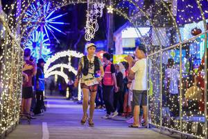 BIB: 
                            <button type="button" onclick="openModal(24875240)" class="btn btn-primary btn-sm float-right btn-popup" data-toggle="modal" data-target=".modal-high-quality">
                        <i class="fas fa-shopping-cart"></i> Add to Cart
                    </button>
                                            <button type="button" onclick="isThisMe(24875240, true)" class="btn btn-success btn-sm float-right btn-popup btn-isme hidden" data-toggle="tooltip" data-placement="bottom" title="นี่คือรูปของคุณใช่ไหม คลิกที่นี่เพื่อเอาเข้าอัลบั้ม">
                        <i class="fas fa-plus"></i> Add to album
                    </button>
                    <button type="button" onclick="isThisMe(24875240, false)" class="btn btn-warning btn-sm float-right btn-popup btn-isnotme hidden">
                        <i class="fas fa-ban"></i> Remove from album
                    </button>